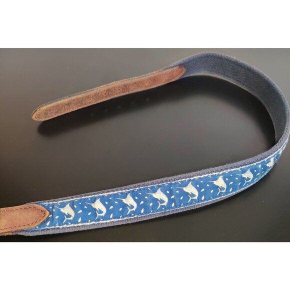 Vineyard Vines Swordfish Canvas and Leather Tipped Teen belt Size 26 Pre Owned - Picture 9 of 11
